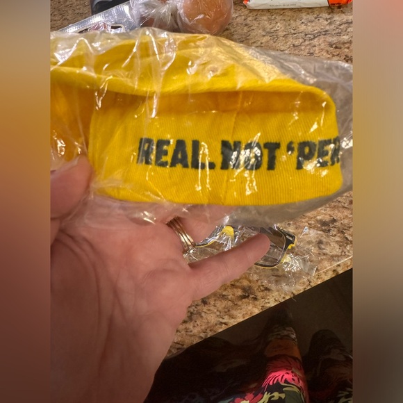 Al Capone Cigar hat and sunglasses - Picture 4 of 5